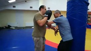 "Радабор"Уход от удара ножом с встречным ударом.