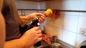 шуруповёрт+картошка+нож для нарезки картофеля спиралью