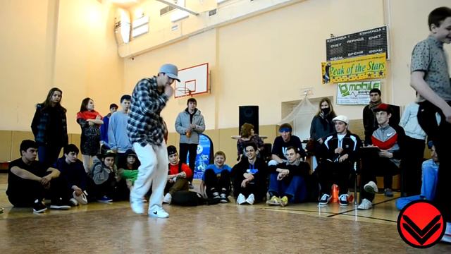 bboy Аладин vs bboy Средний / Top-Rock (Peak of the Stars) смотреть онлайн