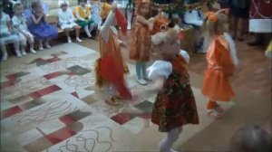 Танец белочек в детском саду