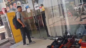 В Ташкенте 40 + Жара .На улице только молодежь.