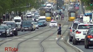 Budapest EMS ambulance 605 + unmarked car responding  [HU | 12.4.2017]