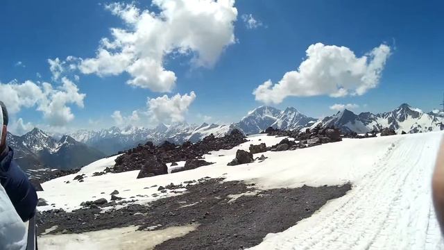 На ратраке по Эльбрусу смотреть онлайн