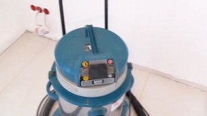 Промышленный пылесос Макита 445X. Строительный пылесос Makita 445x.