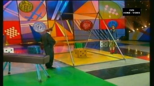 Кривое зеркало-Турникет.wmv смотреть онлайн