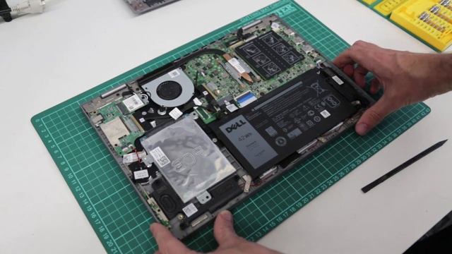 Dell Inspiron 13 5378 2-in-1 - RAM upgrade guide смотреть онлайн