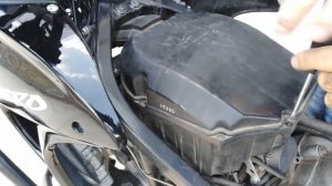 mastorakos: How to remove carburetors from a Honda xl1000v varadero.