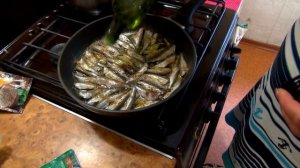 Как сделать шпроты - дома. Рыбная закуска - просто и вкусно.