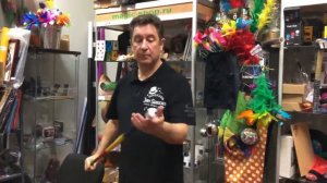 Трость превращается в цветы