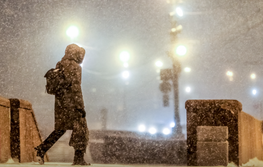 Санкт-Петербург накрыла «черная метель»: когда закончится снегопад?