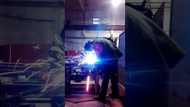 Сварка полуавтоматом!! (катет 6) смотреть онлайн