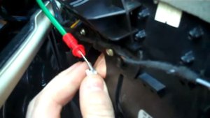 How to change centre air vent fascia on Range Rover L322 / V