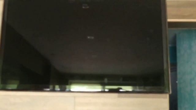 поломка телевизора Samsung UE40D5500RW, циклические перезагрузки. смотреть онлайн