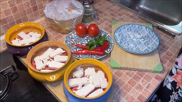 Сирене по шопски - Брынза по шопски с овощами, самое вкусное болгарское блюдо. Быстрый обед или ужи