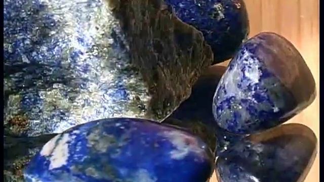 Lapis Lazuli Crystals смотреть онлайн