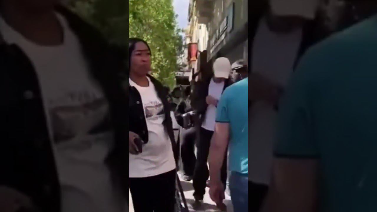 Что-то перехотелось ехать в Париж смотреть онлайн