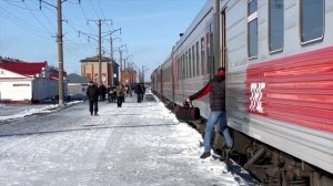 Мэрия и общественники просят РЖД асфальтировать парковку и открыть доступ автотранспорта к перрону