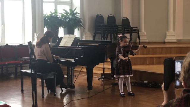 Сона Тер-Геворгян -О.Ридинг "Концерт Си Минор l Часть", Шольц «Непрерывное движение» смотреть онлайн