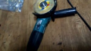 Треск в болгарке