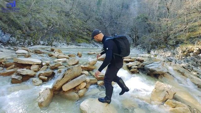 Самые красивые МЕСТА Геленджика || Плесецкие ВОДОПАДЫ весной: Как добраться? Сколько идти? смотреть онлайн