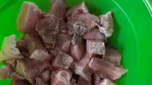 Свинина с овощами в казане на костре . Тушёное мясо с овощами.
