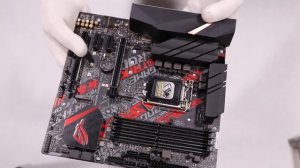 Unboxing Asus ROG STRIX B360-G GAMING V1.0 4DDR4 DVI/HDMI/ uATX  hands on (not a review)