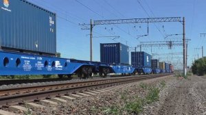 Тепловоз 2ТЭ10УТ-0097  с пассажирским поездом 131 Орск-Москва и ВЛ10У-095  с грузовым поездом