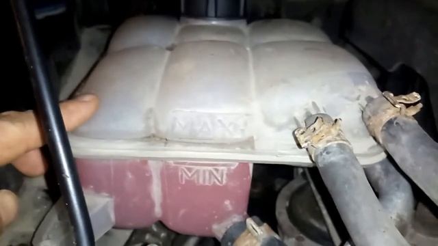 Фокус 2 | крышка расширительного бачка от LAND ROVER | течь крыши, затопило багажник | смотреть онлайн