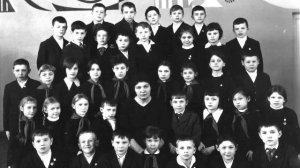 Одноклассники. Слова и музыка: Надежда Бухарова.