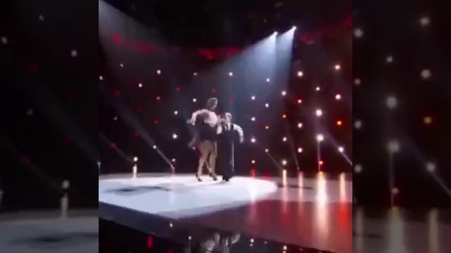 ролик взорвал интернет 2018г супер танец!!! смотреть онлайн