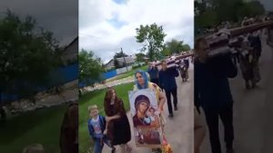 Крестным ходом по поселку Хороль.