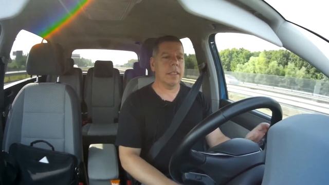 VW Touran 1.4 TSI (2016) teszt, avagy a Kék Doboz kicsomagolása смотреть онлайн