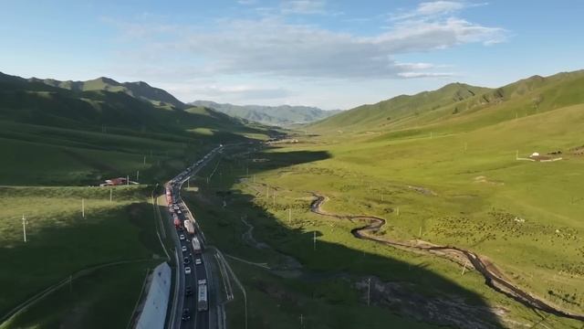 INSANE Traffic Jam on Tibetan Plateau | S2, EP46