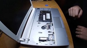 Packard Bell PAV80 disassembly