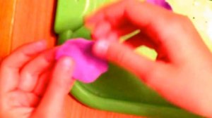 Как слепить колокольчик из пластилина.