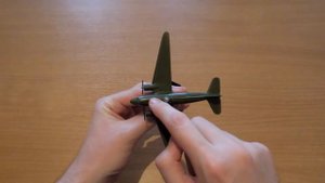 Распаковка сборной модели "Советский транспортный самолет Ли-2"