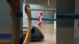 Как плести браслет на станке из бисера ❓