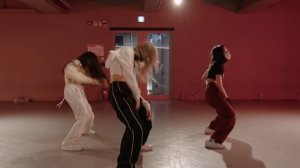 Stray Kids - WOLFGANG / Yeji Kim X Woonha Choreography