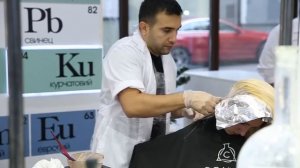 Окрашивание волос в ярко розовый цвет