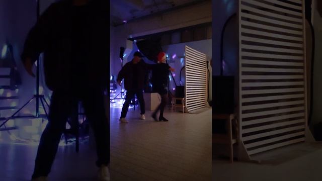 Hustle/bachata party Dec 25, 2021 Fabrika смотреть онлайн