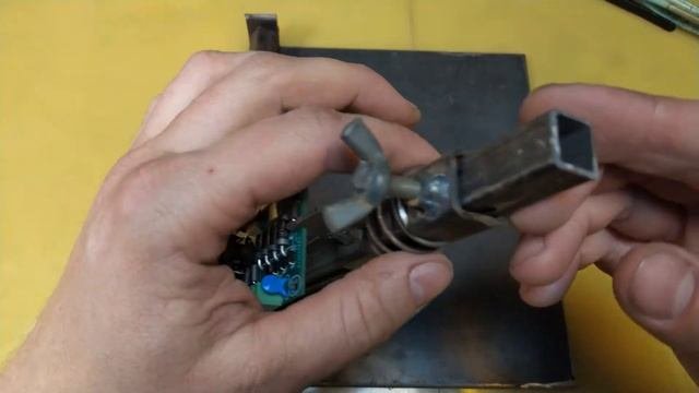 Как выпаять СМД микросхему