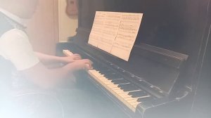 жил да был светлячок