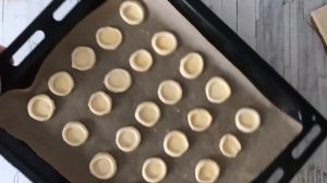 Волованы с красной икрой из слоеного теста. Как сделать тарталетки из слоеного теста. Закуска