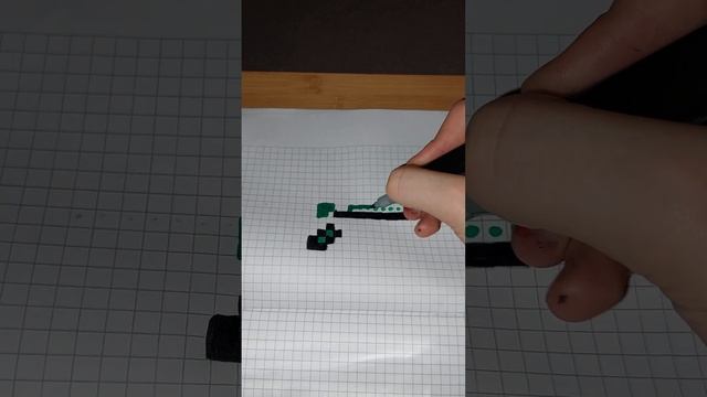 рисуем по клеточкам пистолет зеленого цвета??? смотреть онлайн