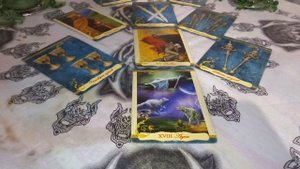 Гадание. Что он думает обо мне? Какие его планы насчет меня?