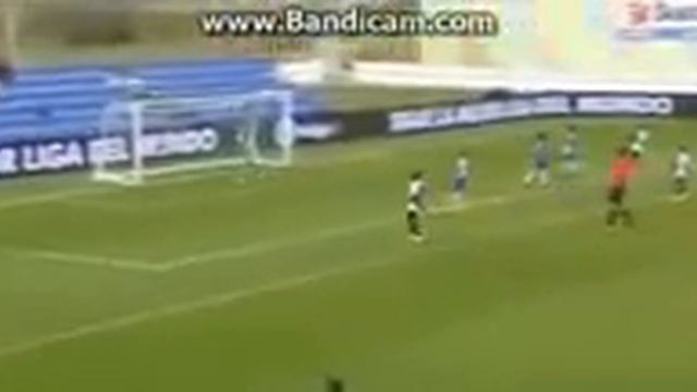 10-летний вратарь "Сан-Паулу" забивает с центра поля смотреть онлайн