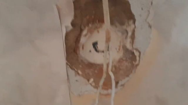 Простейшая замена розетки смотреть онлайн