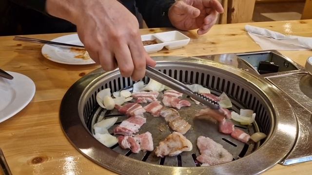 Готовим мясо в кафе Самми. *Обзор за 30 секунд смотреть онлайн