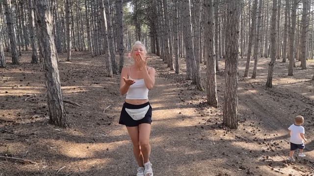 Где лучше гулять с детьми для лучшего их развития? смотреть онлайн