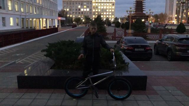 6 ЛАЙФХАКОВ на BMX смотреть онлайн